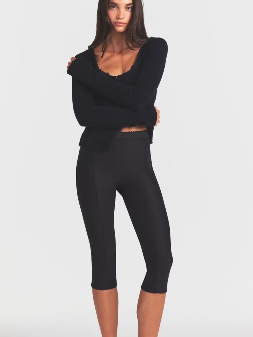 SKIMS Black Cropped Sculpting Capri Pants